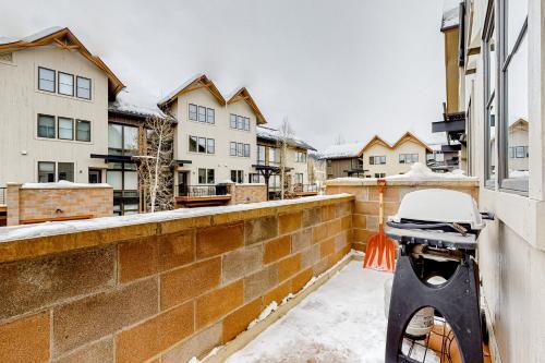 Slopeside Living - 2887