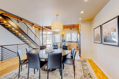 Slopeside Living - 2887