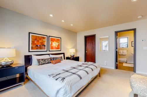 Slopeside Living - 2887