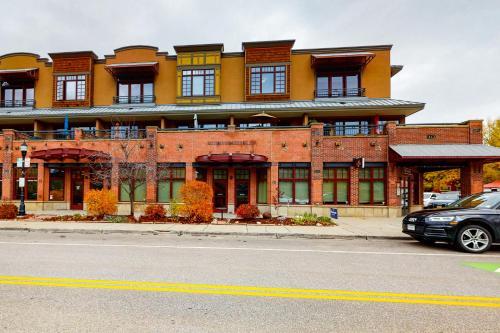 Waterside Village B