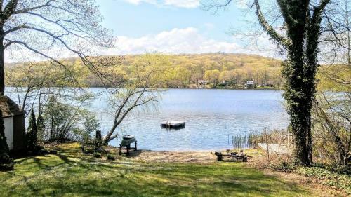 Bolton Lake Home