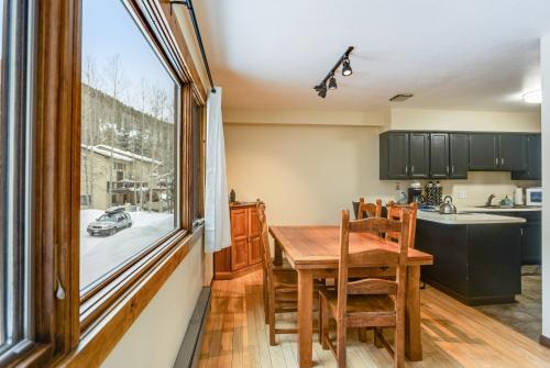 West Vail Mountain Escape & Kinnikinnick Sunshine House
