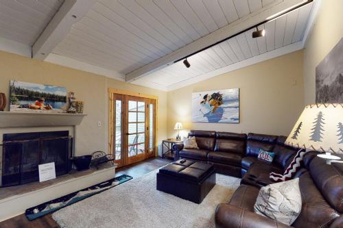 West Vail Mountain Escape & Kinnikinnick Sunshine House