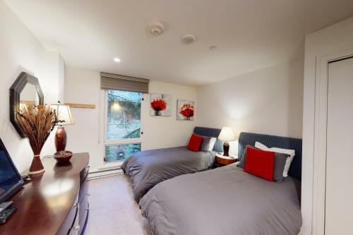 Frontage Townhome