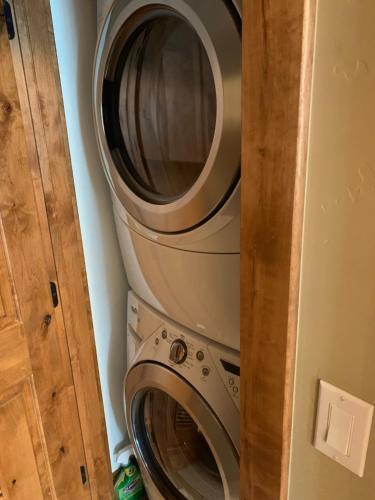 Apartamento 610 West Lionshead Circle Unit 216