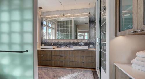 Apartamento Luxury Mountain-side Penthouse With Stunning Views! Condo