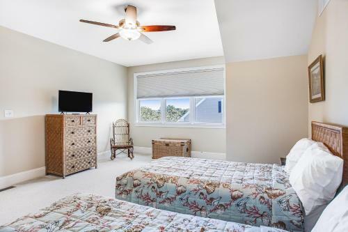 Heritage Village Townhomes -18833 Bethpage Drive
