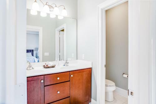 Heritage Village Townhomes -18833 Bethpage Drive