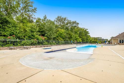Bishops Landing --- 31502 Rockwood