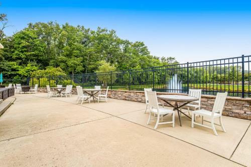 Bishops Landing --- 31502 Rockwood