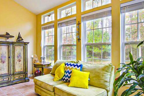 Bayview Landing -- 37498 Oliver