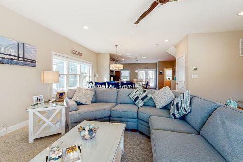 Sandy Cove -- 37742 Sagers #1401