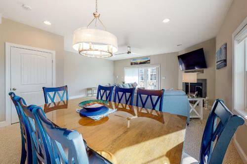 Sandy Cove -- 37742 Sagers #1401