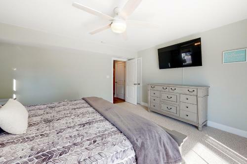 Sandy Cove -- 37742 Sagers #1401