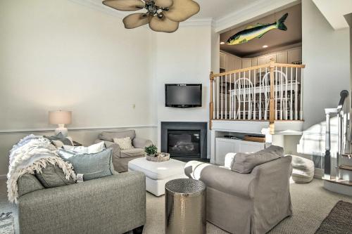 Apartamento Multi-level Ocean View Condo With Deck And Grill!