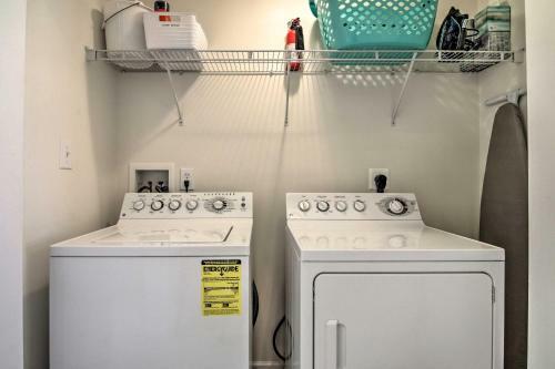 Apartamento Multi-level Ocean View Condo With Deck And Grill!