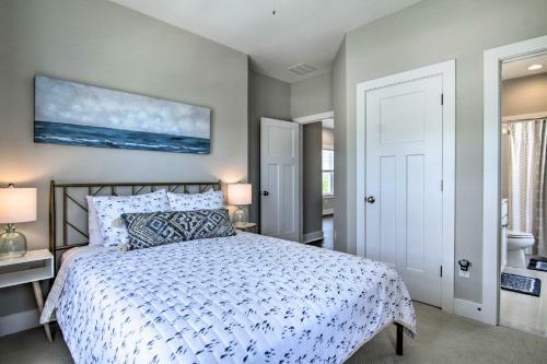 Upscale Coastal Home, 2 Mi To Bethany Beach!