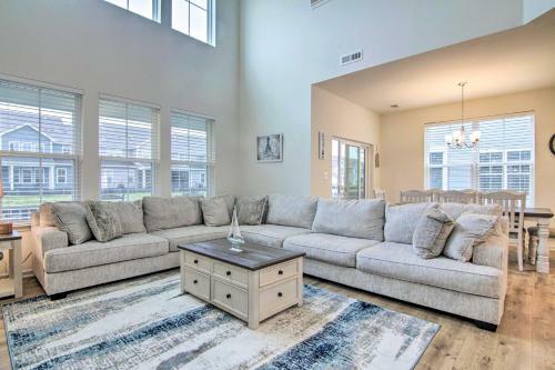 Modern Ocean View Escape About 4 Mi To Bethany Beach!
