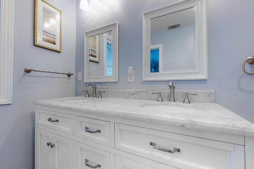 Sandy Cove -- 37682 Sandy Trap #903