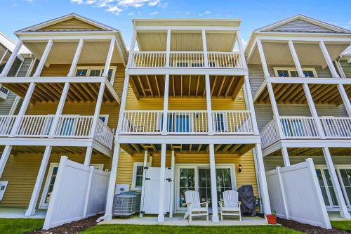 Sandy Cove -- 37682 Sandy Trap #903