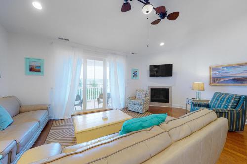 Sandy Cove -- 37682 Sandy Trap #903