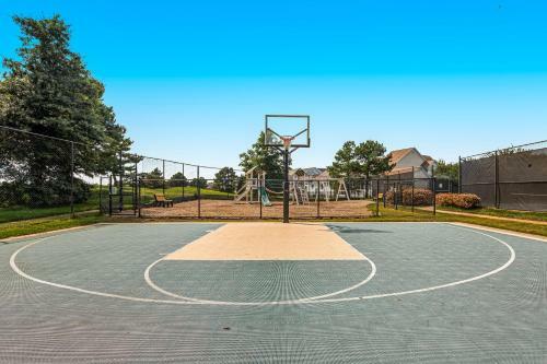 Bear Trap- 20 Village Green Dr