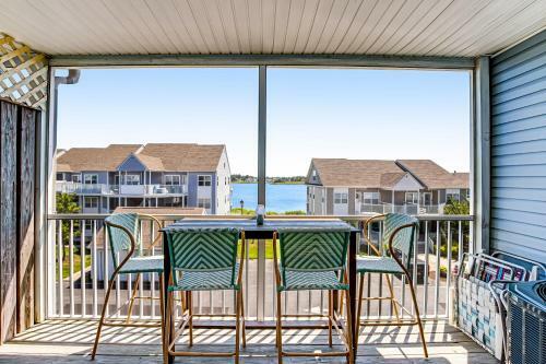 Bethany Bay --- 605 Crowley
