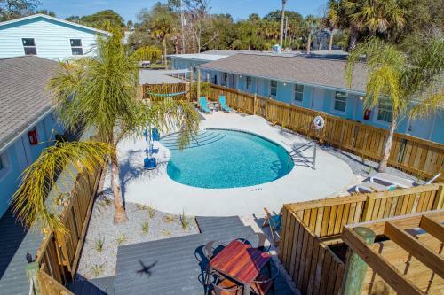 Hotel Salt Air Inn & Suites
