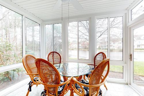 Sea Colony - 55001 Pineview