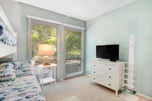 Sea Colony --- 3003c West Lake Ct