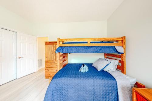 Salt Pond --- 408 Canal Way W