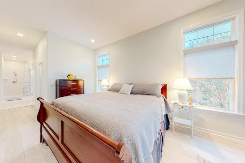 Salt Pond --- 408 Canal Way W