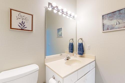 Salt Pond --- 408 Canal Way W