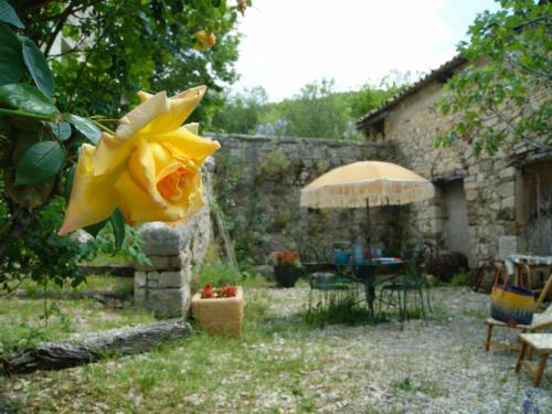 Holiday Home La Maison Du Brun Besignan