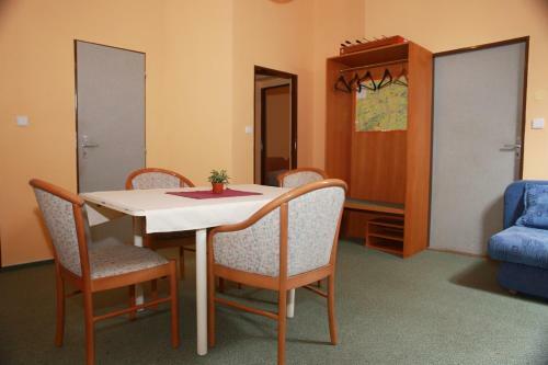 Hostal Wellness Penzion Krom??�? - Zlobice