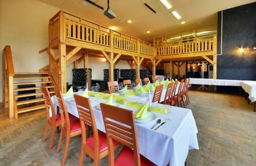 Hostal Wellness Penzion Krom??�? - Zlobice
