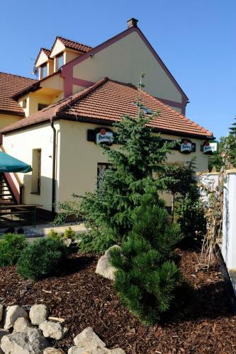 Hostal Wellness Penzion Krom??�? - Zlobice