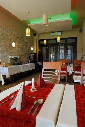 Hostal Wellness Penzion Krom??�? - Zlobice