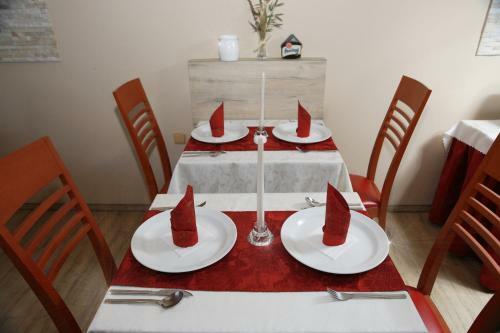 Hostal Wellness Penzion Krom??�? - Zlobice