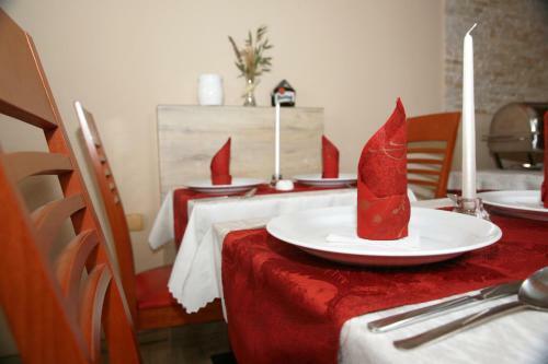 Hostal Wellness Penzion Krom??�? - Zlobice