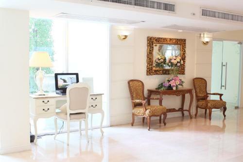 Romance Serviced Apartment