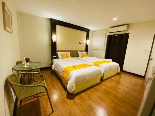 Hotel Lee's Mark Residence