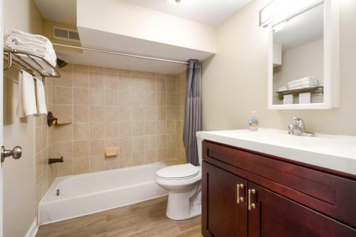 The Gray House By Gallaudet 4 Br