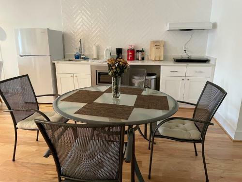 Brand New 2 Bedroom Apartment In Awesome Location.