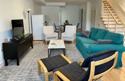 Brand New 2 Bedroom Apartment In Awesome Location.