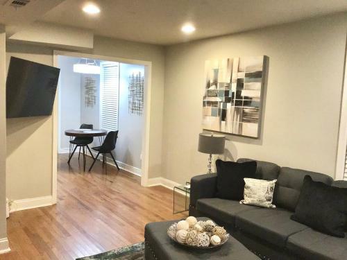 Spacious House Sleeps 5