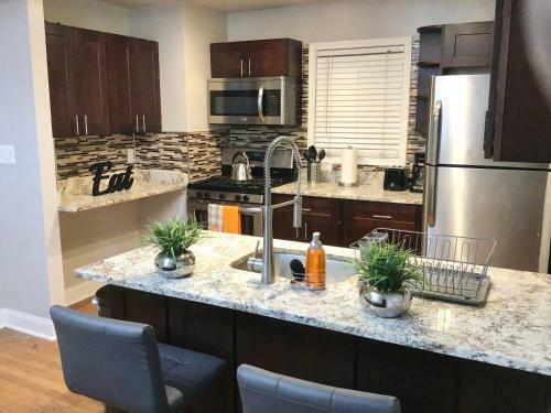 Spacious House Sleeps 5