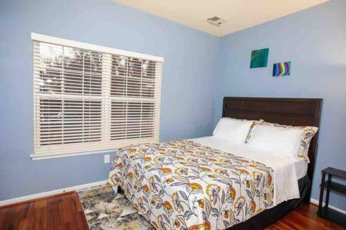 Luxe Palace: Cheerful 2br & 3.5ba Located In Dc
