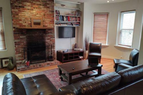 Apartamento Logan Circle Victorian 3-bedroom Duplex
