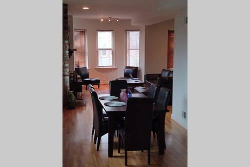 Apartamento Logan Circle Victorian 3-bedroom Duplex